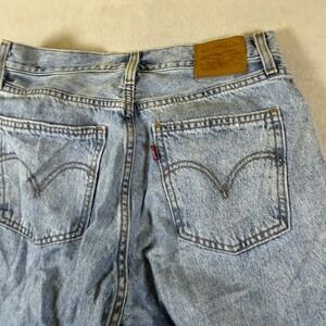 Levis Premium High Waisted Straight Leg Jeans Light Wash Blue Denim 28